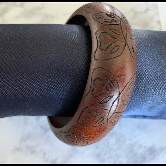 Lucky Brand butterfly etched wood bangle - Picture 2 of 5